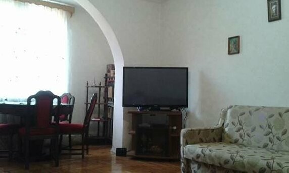 Akhmeteli Apartment - Photo4