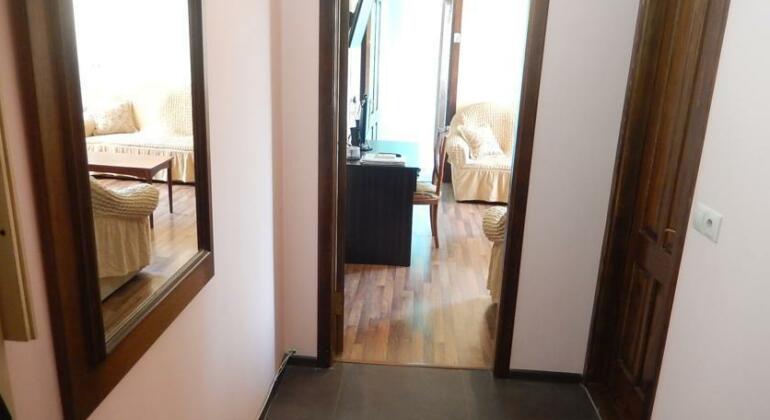 Apartment on Gamsakhurdia - Photo2