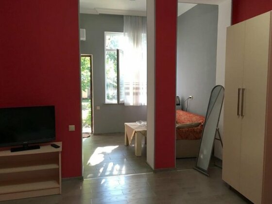 Batumi Summer Hotel - Photo5