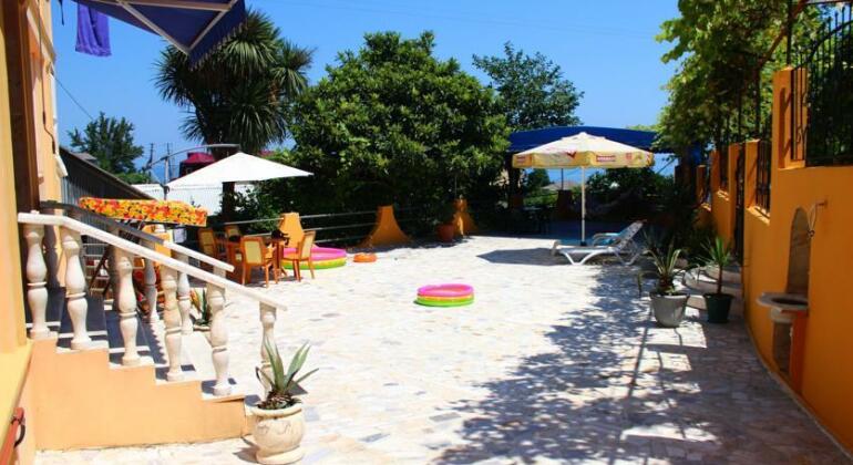 Guest House Lazika - Photo4
