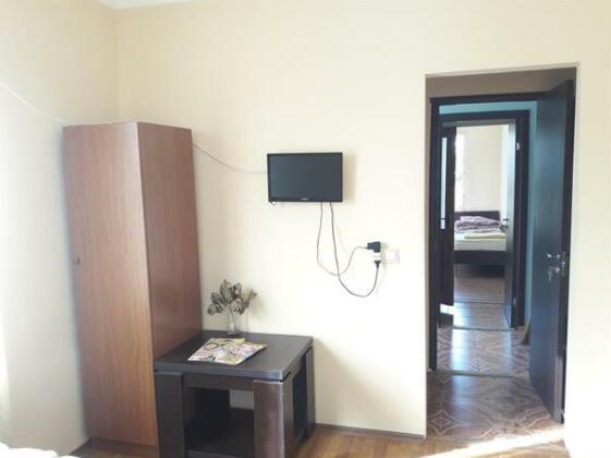 Guest House Leonidze - Photo4
