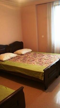 Gulnasi's Guesthouse - Photo5