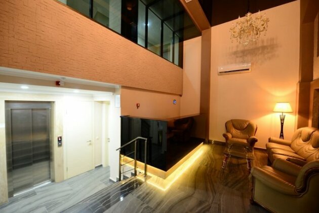 Hotel Aristocrat Batumi - Photo3