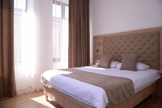 Hotel Varios - Photo2