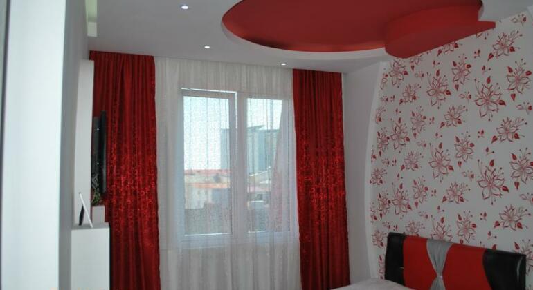Irakli's Apartment with Sea view - Photo3