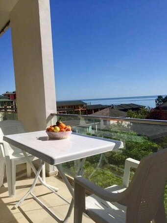 Kvariati Sunshine Apartment - Photo2