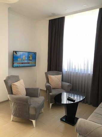 Miro Apartment Batumi - Photo2
