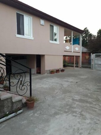 More Teona - Photo2