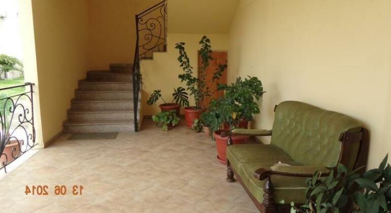 Nini Guest House Batumi - Photo2