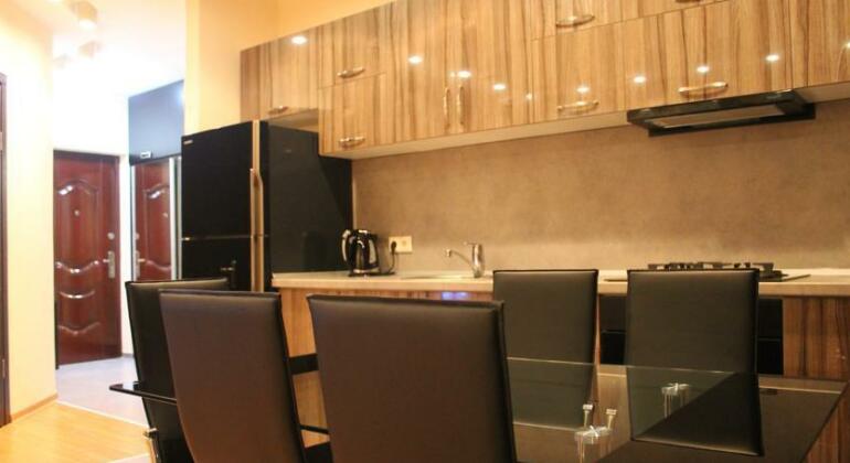 Nino Apartment Batumi - Photo3