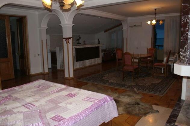 Pirveli Guest House - Photo3