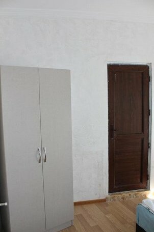 Roof Inn - Photo2