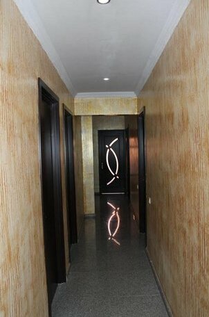 Roof Inn - Photo4