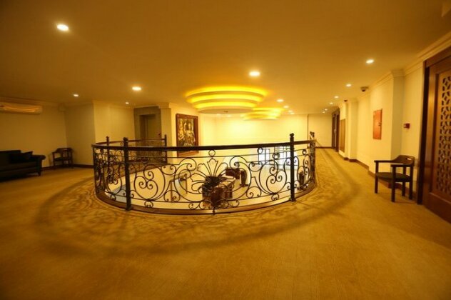 Sputnik Hotel Batumi - Photo2