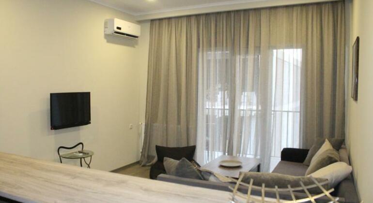 Zeinabi's Apartment - Photo3