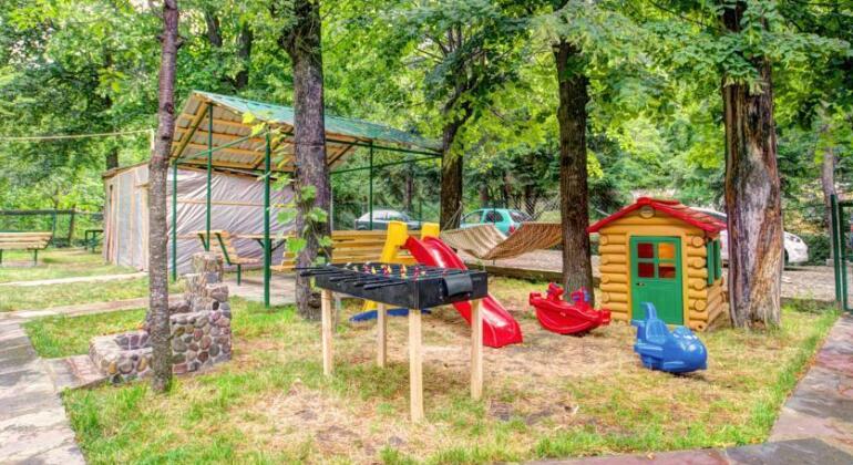 Green Hotel Borjomi - Photo4