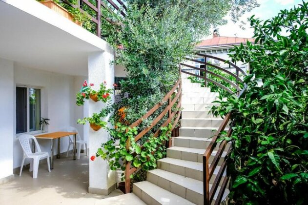 Guest House ASTRA Gagra - Photo2