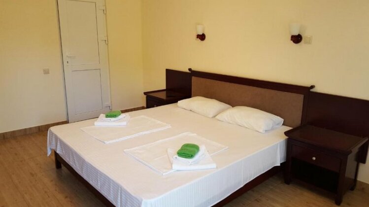 Guest House Beniya - Photo2