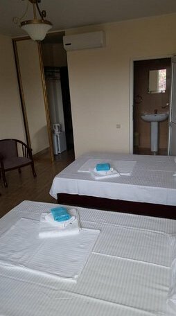 Guest House Beniya - Photo3