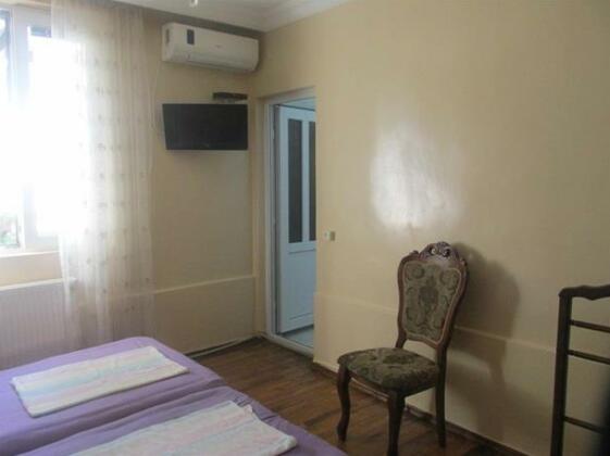 Giorgi's Guest House Kobuleti - Photo3
