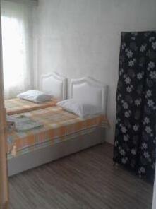 Theodora - Photo4