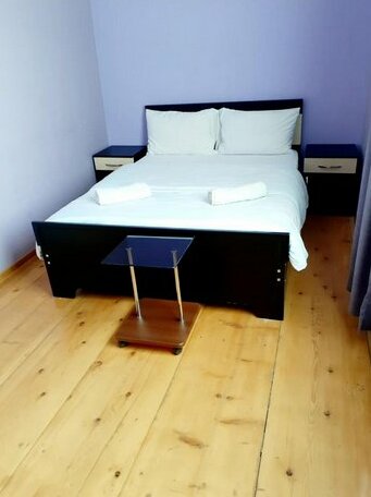  Photo 2