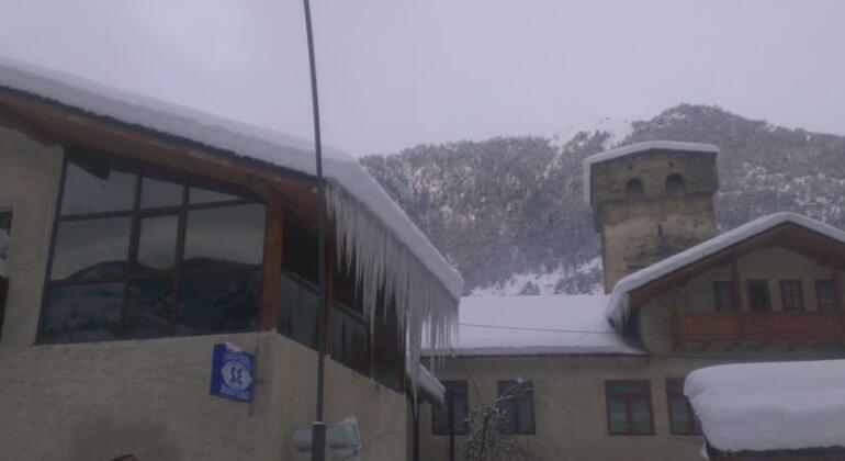 Guesthouse Mestia 32 - Photo2