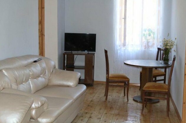 Irina's Guesthouse - Photo3
