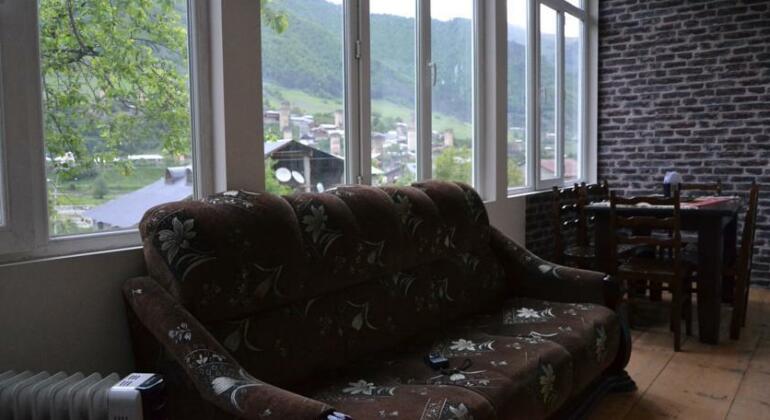 Manoni's Guesthouse - Photo2
