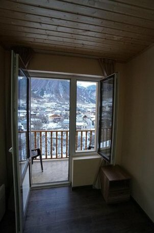 Mestia Hotel Residence - Photo4
