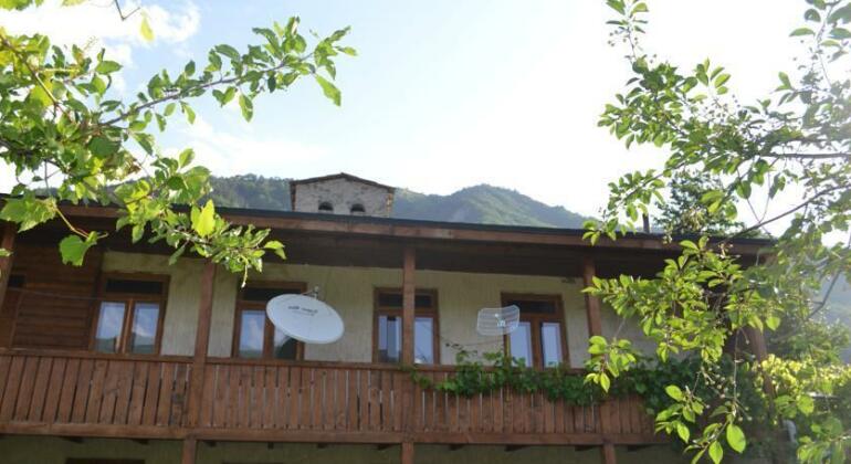 Teo Guesthouse and Camping in Mestia - Photo2