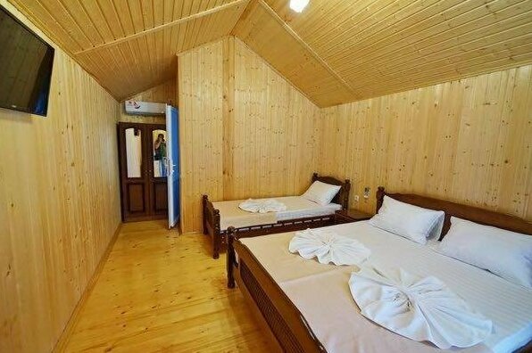 Mini Hotel Green House Pitsunda - Photo4