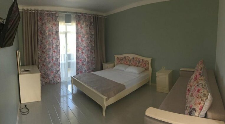 San-Lora Hotel - Photo3