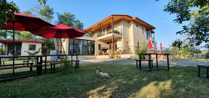 Lost Ridge Inn - Photo2