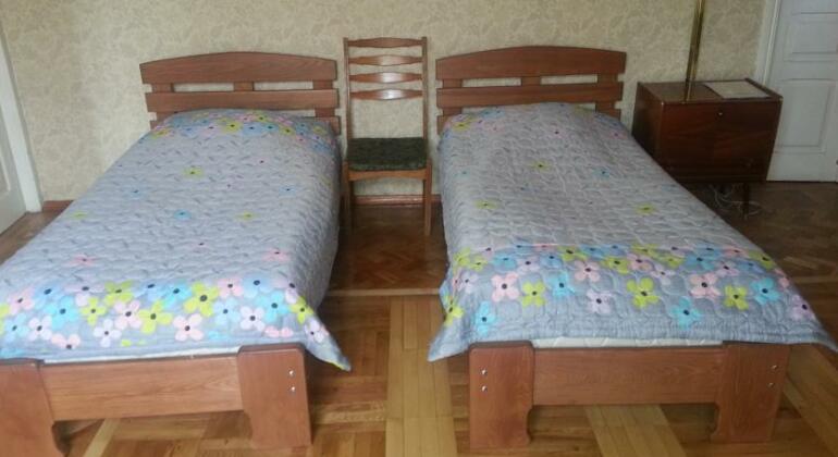 Dachi Inn - Photo2