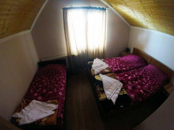 Gudauri Dacha-Too - Photo5