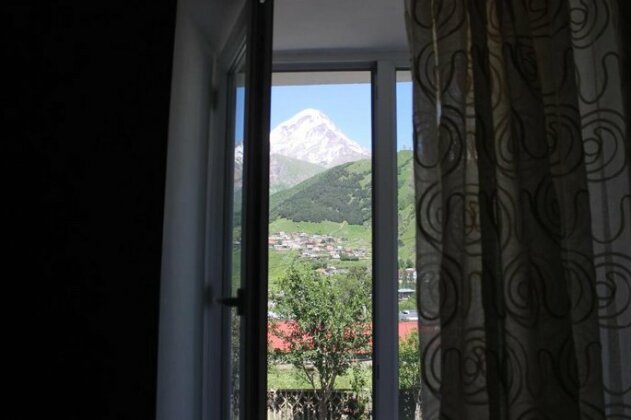 Inga Guest House Stepantsminda - Photo2