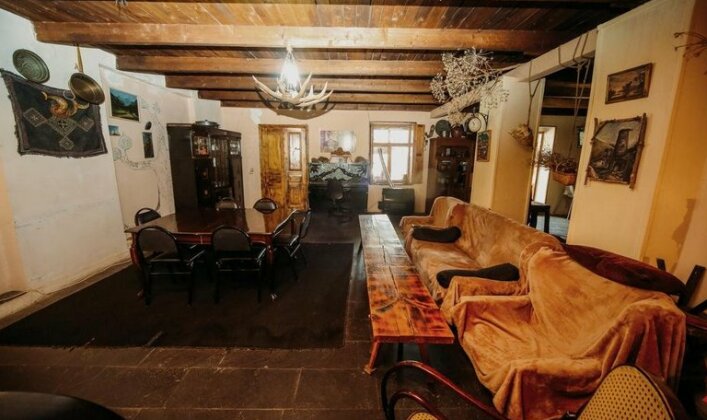 Kazbegi Guesthouse Lela - Photo2