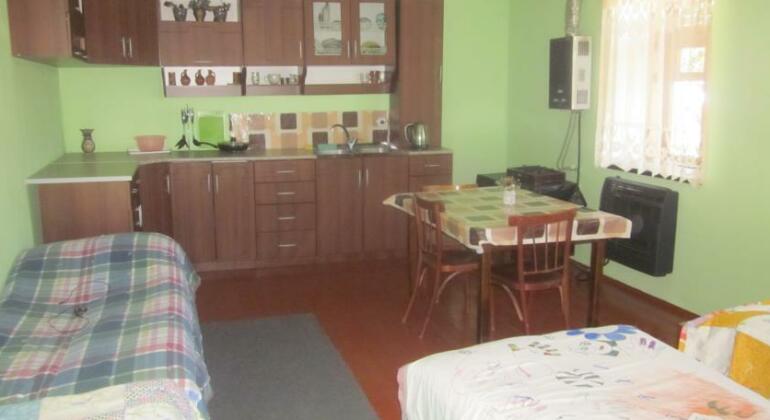 Nana and Alex's Guest House - Photo4