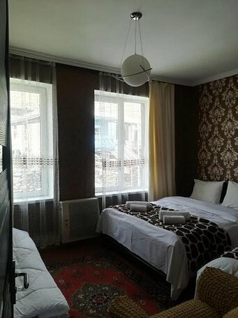 Nikoloz Guesthouse - Photo2