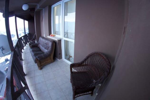 NINOs Apartments Stepantsminda - Photo4