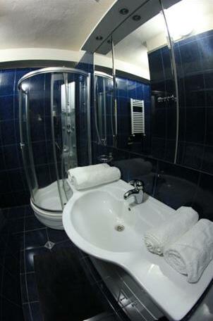 NINOs Apartments Stepantsminda - Photo5