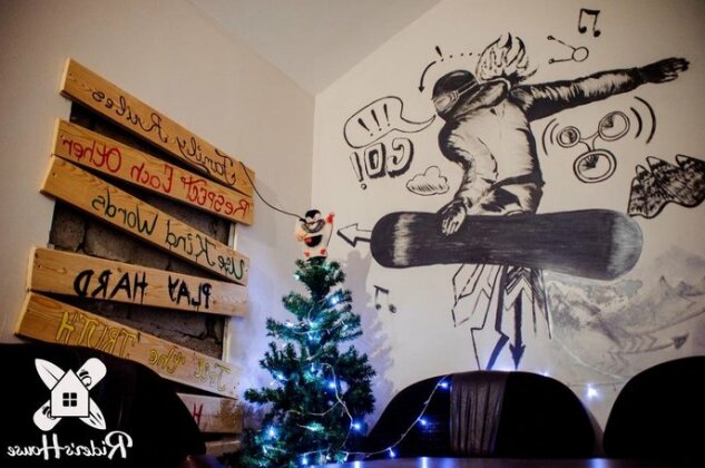 Rider's House - Photo3