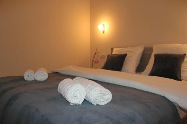 Rooms 3 - Photo2