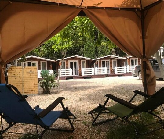 Parusa Guesthouse - Photo2