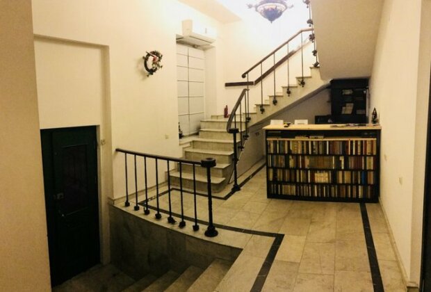 Biblioteka Hotel Rustaveli - Photo3