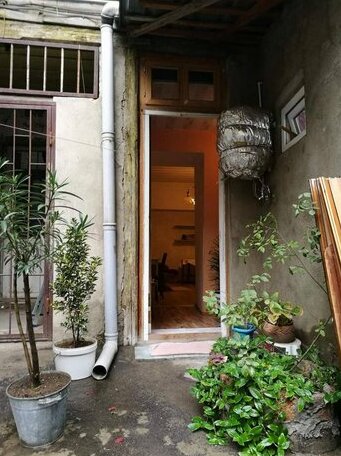 Cozy Room in Tbilisi Yard - Photo5