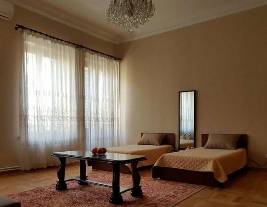 Emma's Apartment - Photo2