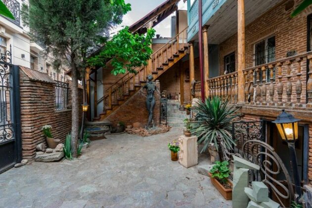 Gallery Apartment Tbilisi - Photo4