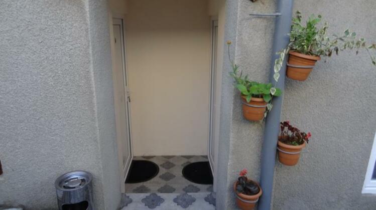 Guest House Umbrella - Photo4